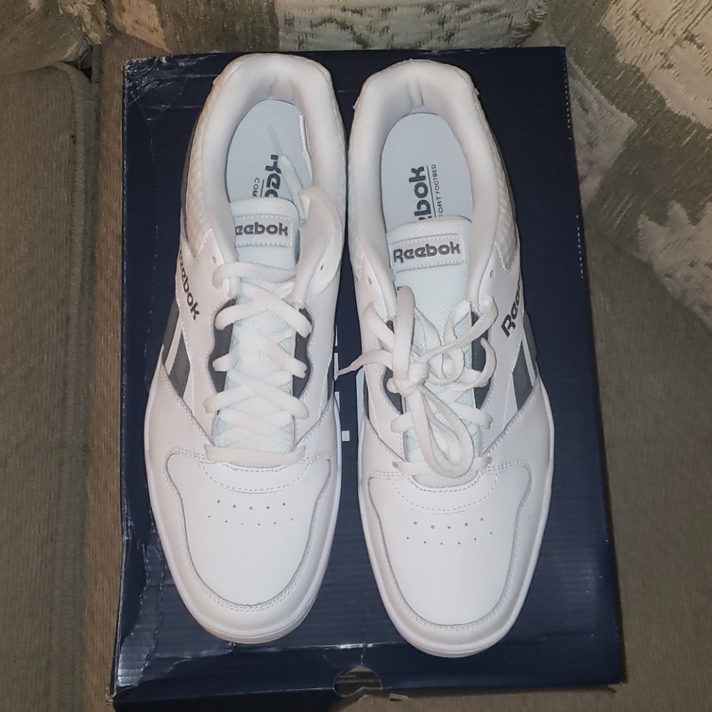Men's Reebok sneakers